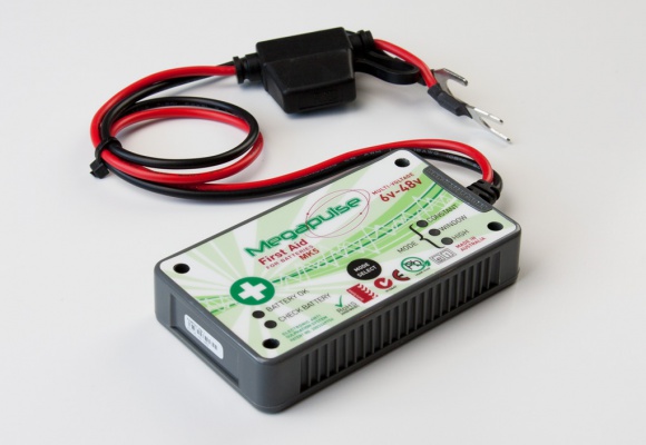 MegaPulse Battery Rejuvenator ACT Meters